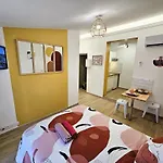 Confort ! Centre-ville, Climatisation, Parking, Wifi, Calme, Tv Apartment
