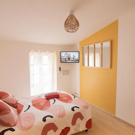 Confort ! Centre-ville, Climatisation, Parking, Wifi, Calme, Tv דירה קרקסון