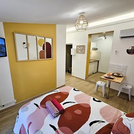 Confort ! Centre-ville, Climatisation, Parking, Wifi, Calme, Tv Lägenhet